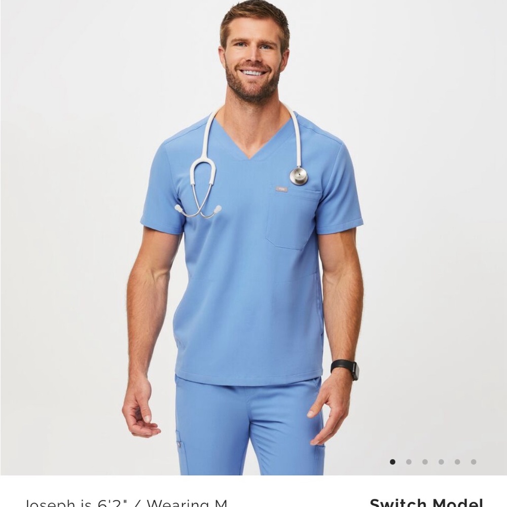 FIGS SCRUBS 5-item set MEN’S MEDIUM- 2tops+2regular bottoms +1 jogger